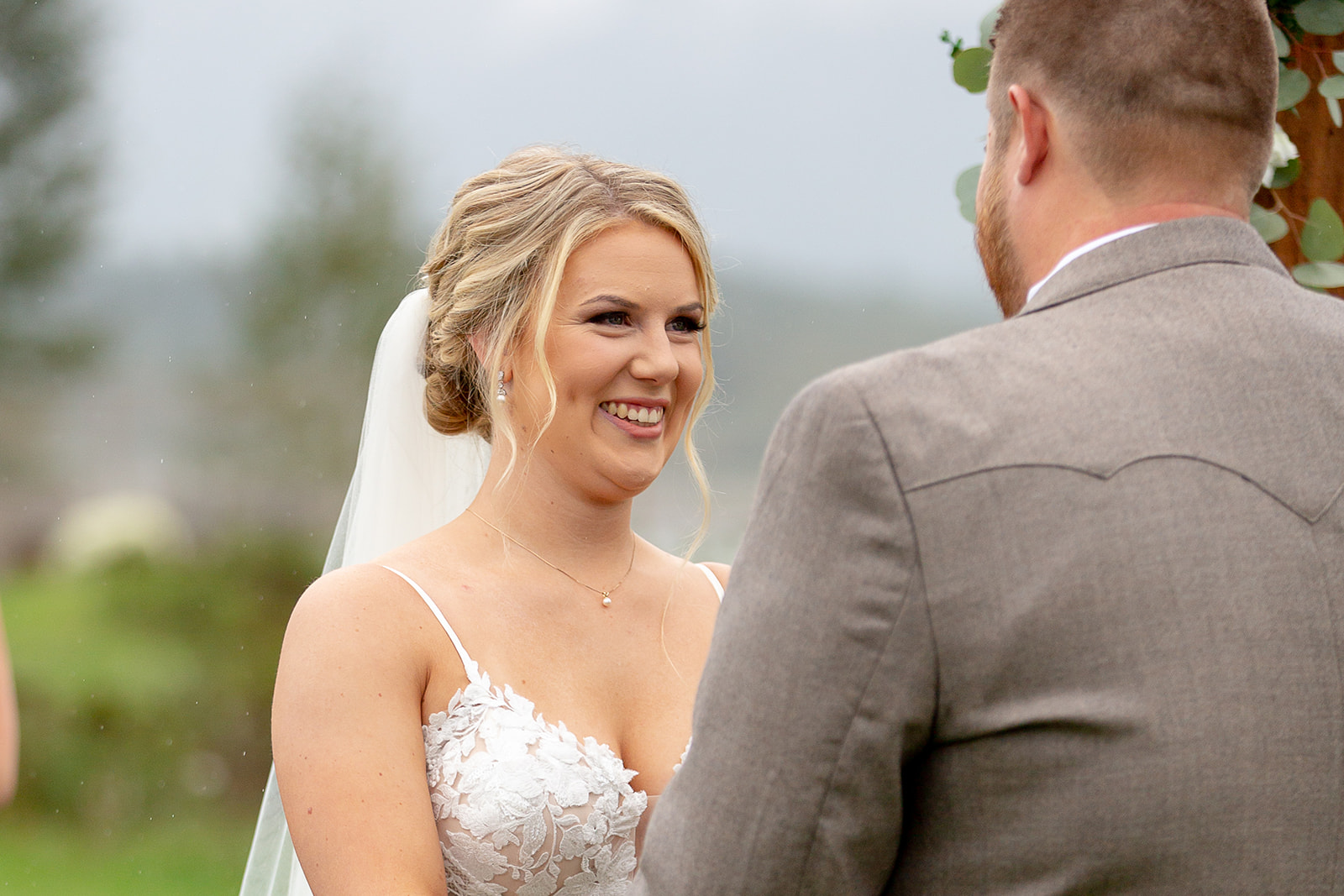happy-vancouver-bride-outdoor-wedding-photographer