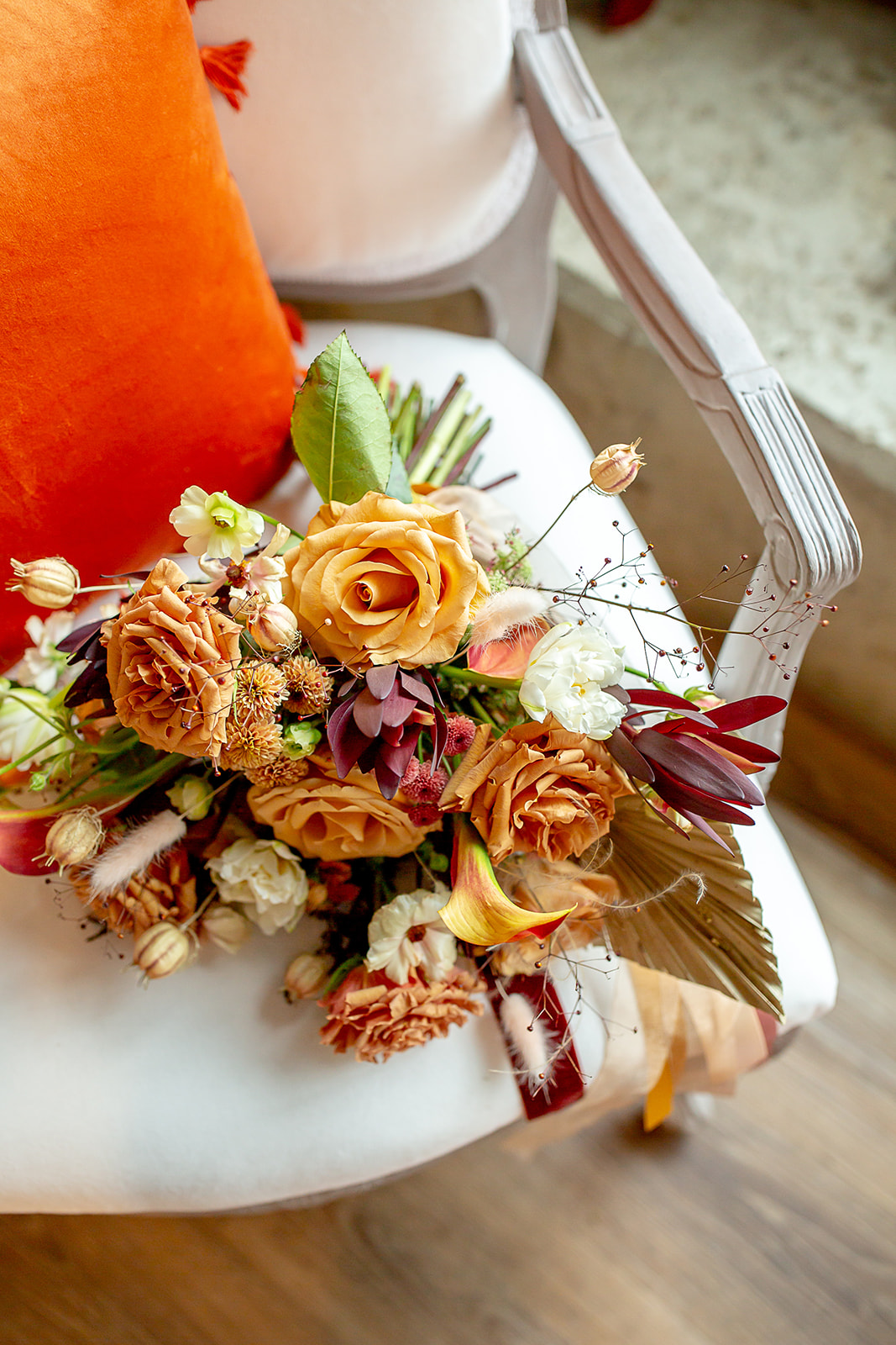 boho-chic-elopment-pop-up-weddings-vancouver-florals-rust-vibey