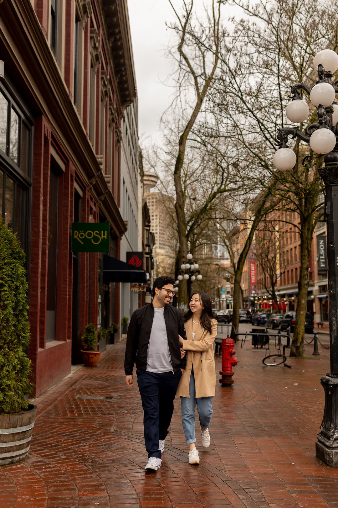 gastown-couple-session