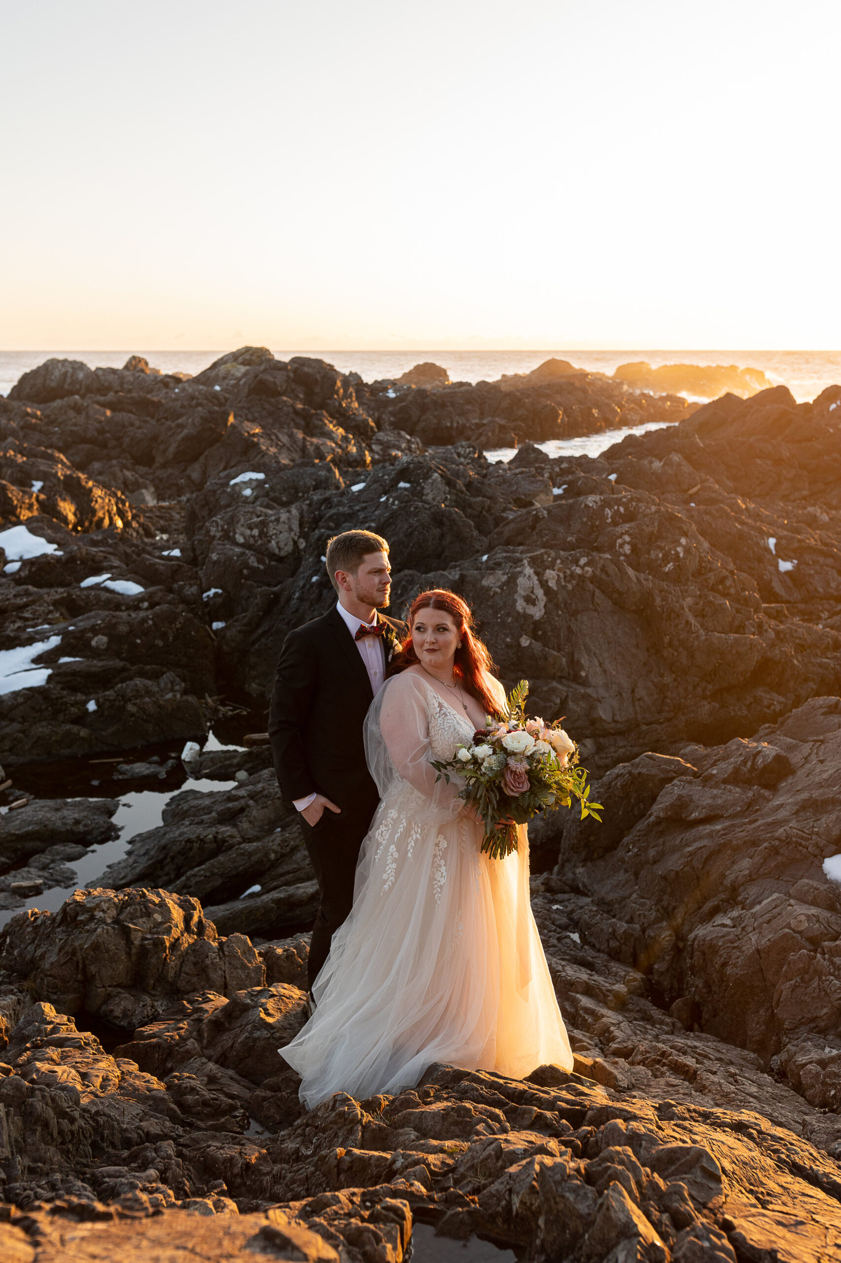 romantic-sunset-tofino-beach-destination-elopement-photographer